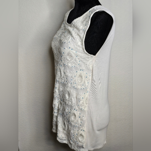 Sundance Sleeveless Lace Top - Picture 5 of 11